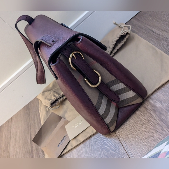 Burberry Camberley Tote - Picture 3 of 17